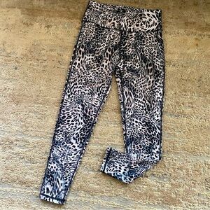 Betsey Johnson Cheetah Leopard Animal Print Leggings Workout Pants Tights: Small